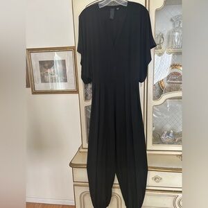Norma Kamala like new rectangle jog suit/elastic cuffs size S